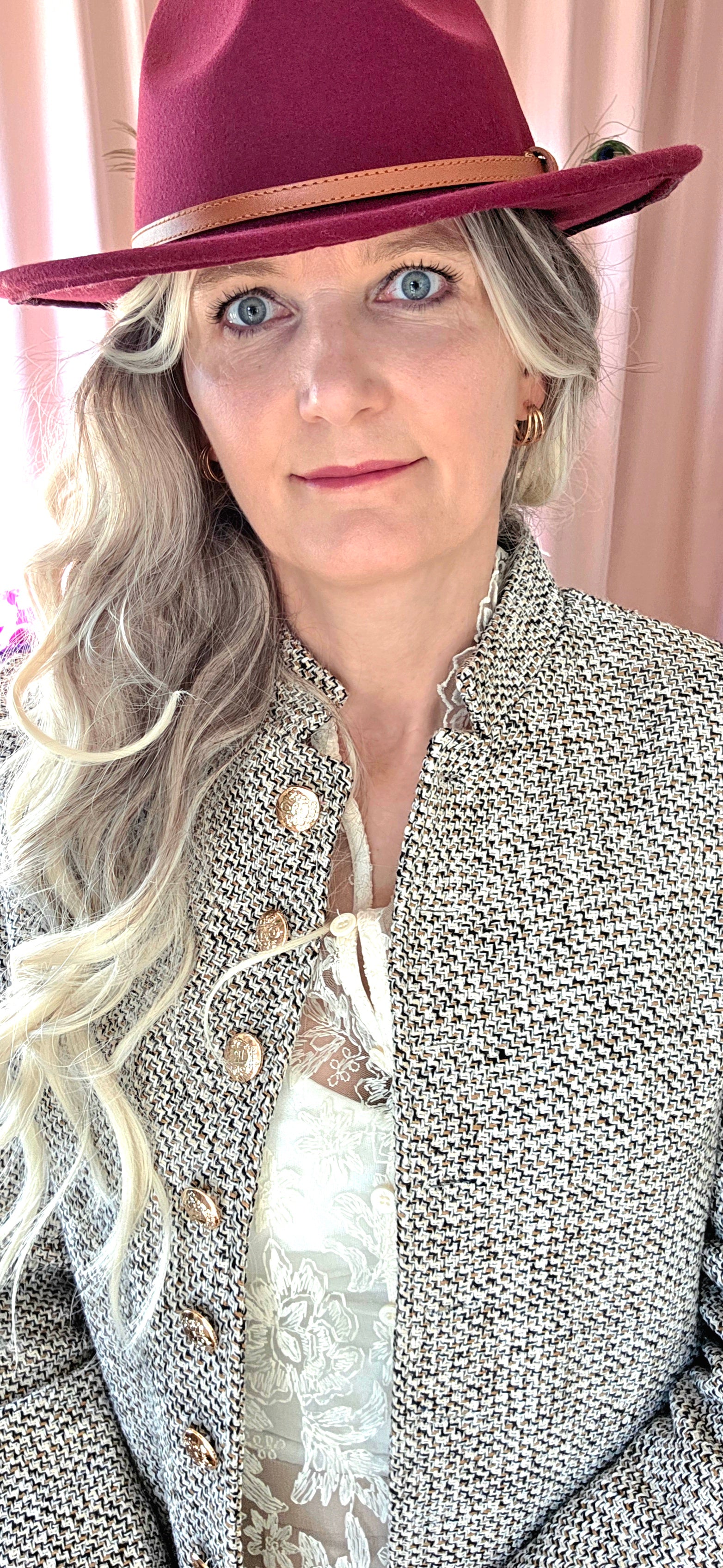 Tweed-inspirerad jacka med guldknappar