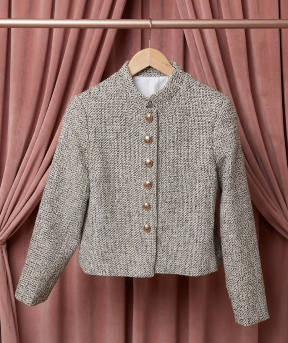 Tweed-inspirerad jacka med guldknappar